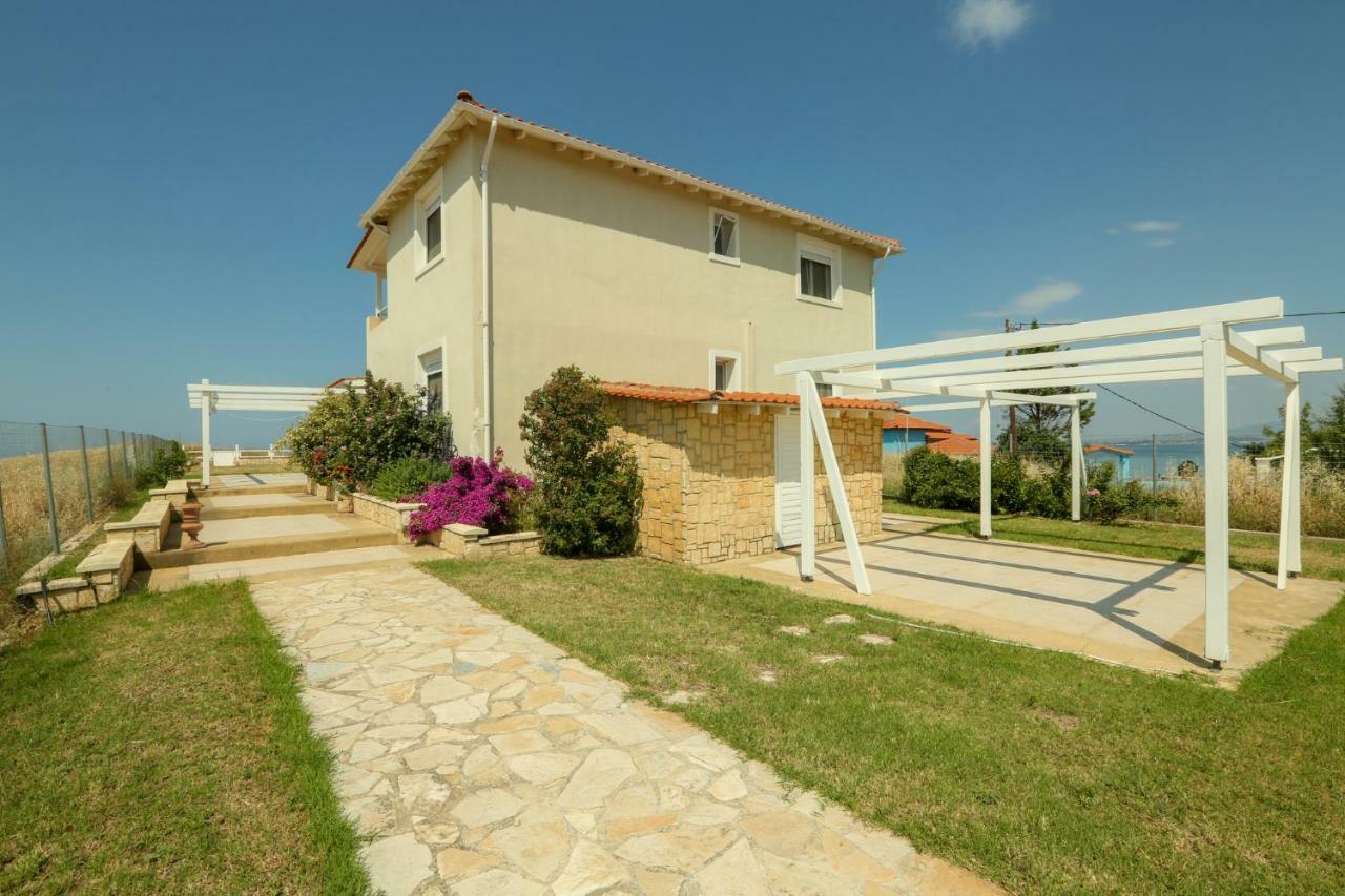 Magnificent Seascape Villa On A Secluded Beach Nea Moudania Exterior foto